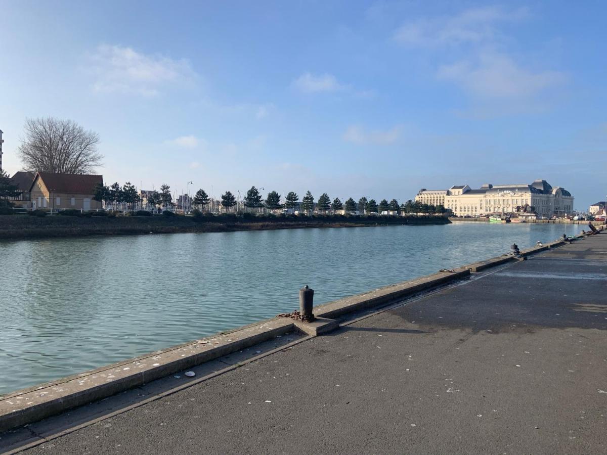 Hauteurs De Trouville - Studio Avec Terrasse Au Calme Eksteriør billede